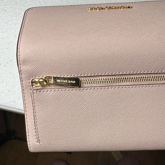 Michael Kors Blush Pink Wallet Never Used - Picture 6 of 6